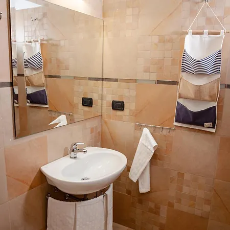 Marianna Guest house *